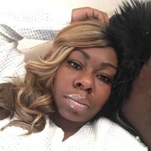 Meet your Posher, Tekia